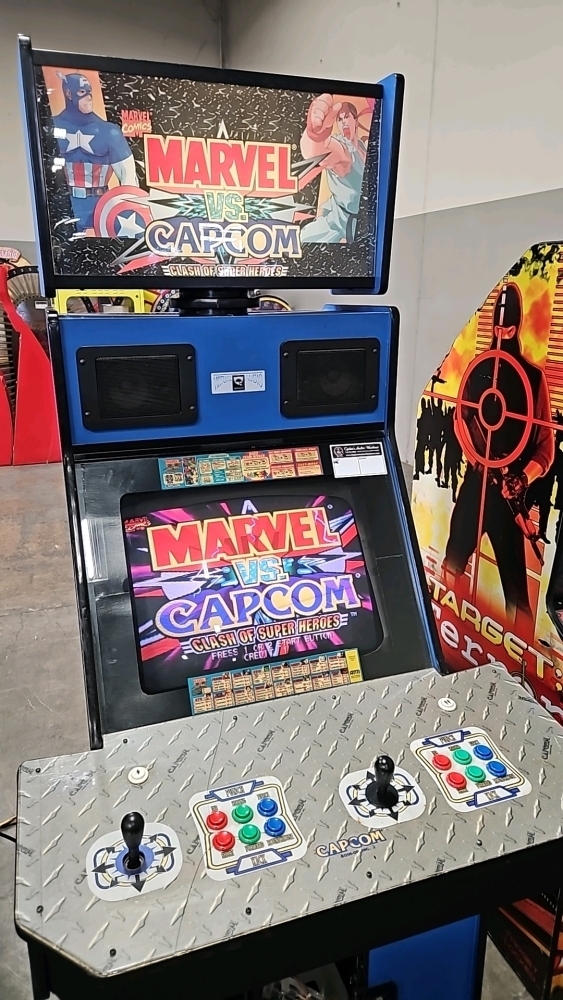 MARVEL VS. CAPCOM 25 UPRIGHT BIG BLUE Q-SOUND CAB ARCADE GAME CAPCOM