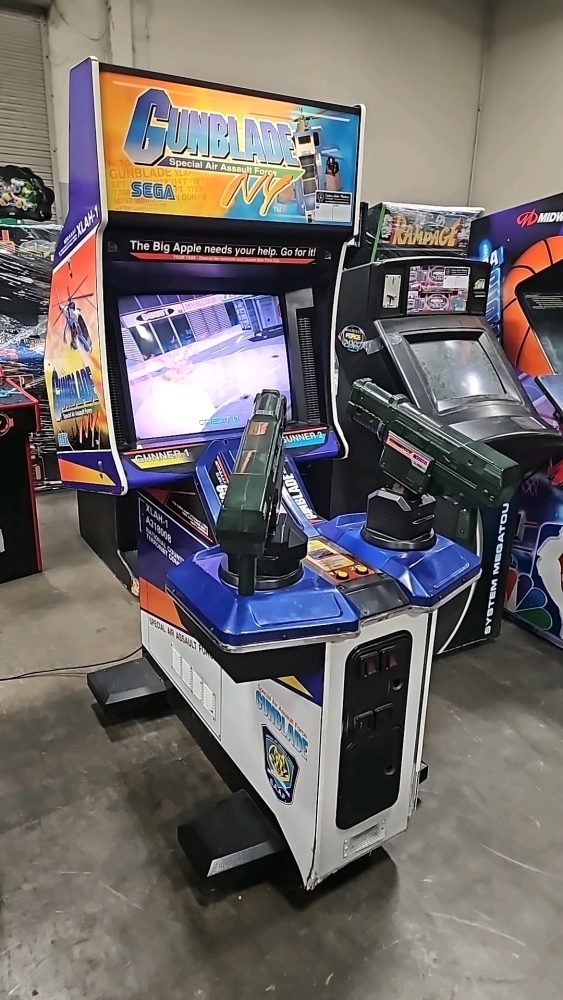 GUNBLADE NY UPRIGHT 25 MONITOR ARCADE GAME SEGA