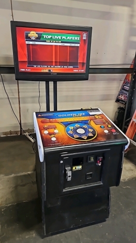 GOLDEN TEE LIVE 2021 GOLF PEDESTAL ARCADE GAME W/ LCD PANEL