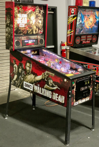 THE WALKING DEAD PRO PINBALL MACHINE STERN COLOR DMD