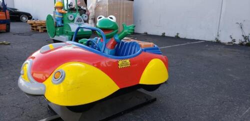 KIDDIE RIDE KERMIT THE FROG VACATION CAR