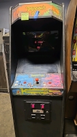 DRAGONS LAIR UPRIGHT ORIGINAL ARCADE GAME CABINET - 3