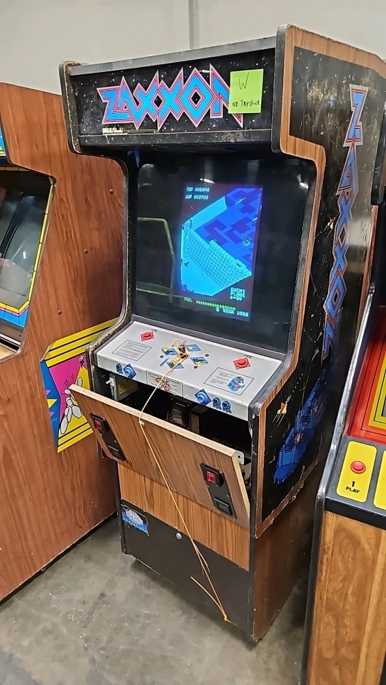 ZAXXON DEDICATED UPRIGHT ARCADE GAME by SEGA GREMLIN 1982