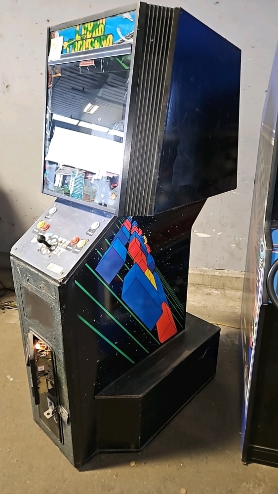 COBRA COMMAND in MAJOR HAVOC i ROBOT ATARI CAB ARCADE GAME