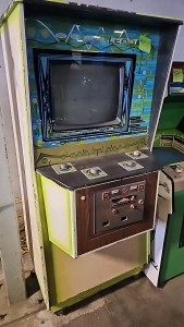 MIDWAY LEADER UPRIGHT ARCADE GAME CLASSIC 19" B/W MONITOR MIDWAY MFG. 1973