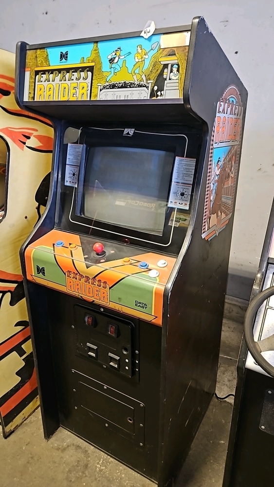 EXPRESS RAIDER UPRIGHT ARCADE GAME DATA EAST 1986