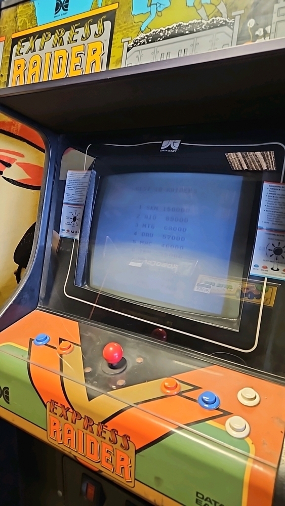 EXPRESS RAIDER UPRIGHT ARCADE GAME DATA EAST 1986