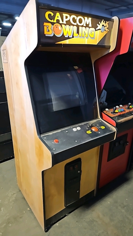 CAPCOM BOWLING ARCADE GAME