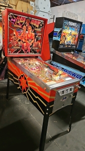 FLASH GORDON PINBALL MACHINE BALLY CLASSIC 1981