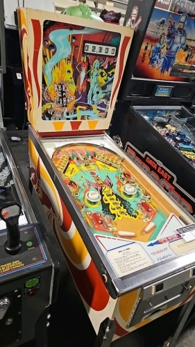 ABRA CA DABRA WEDGE HEAD PINBALL MACHINE GOTTLIEB 1975