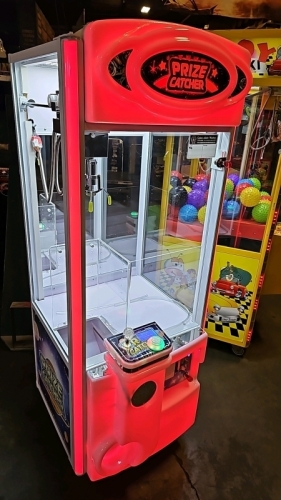 PRIZE CATCHER SMALL CLAW CRANE MACHINE