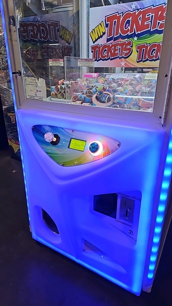 30 TICKET TIME COLOR LED TICKET CLAW CRANE MACHINE SMART INDUSTRIES