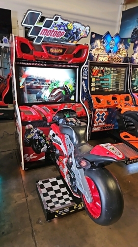 MOTO GP DELUXE 42" LCD RED MOTORCYCLE RACING ARCADE GAME RAW THRILLS