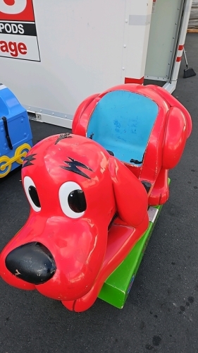KIDDIE RIDE CLIFFORD THE BIG RED DOG