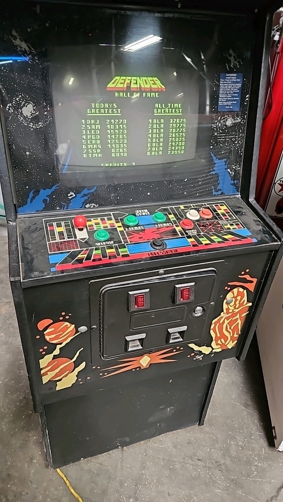 DEFENDER UPRIGHT CLASSIC ARCADE GAME WILLIAMS WORKING