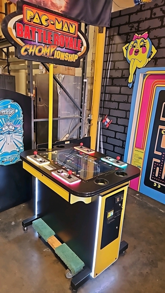 PAC-MAN BATTLE ROYALE CHOMPIONSHIP ARCADE GAME NAMCO