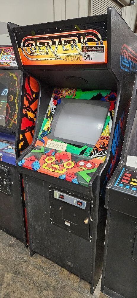 中古Berzerk 1/6スケールレプリカアーケード機械 BERZERK UPRIGHT CLASSIC ARCADE GAME STERN ELECTRONICS