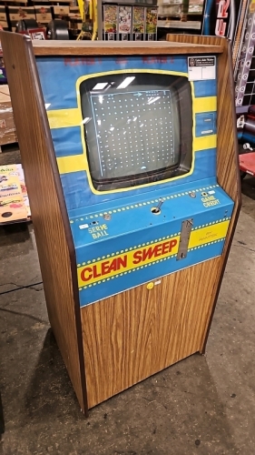 CLEAN SWEEP CLASSIC B/W MONITOR ARCADE GAME by RAMTEK 1974