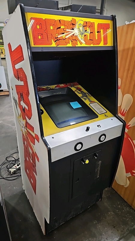 BREAKOUT UPRIGHT ARCADE GAME ATARI