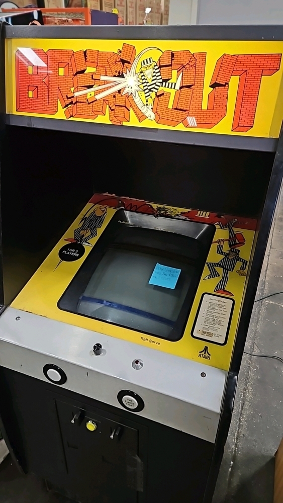 BREAKOUT UPRIGHT ARCADE GAME ATARI
