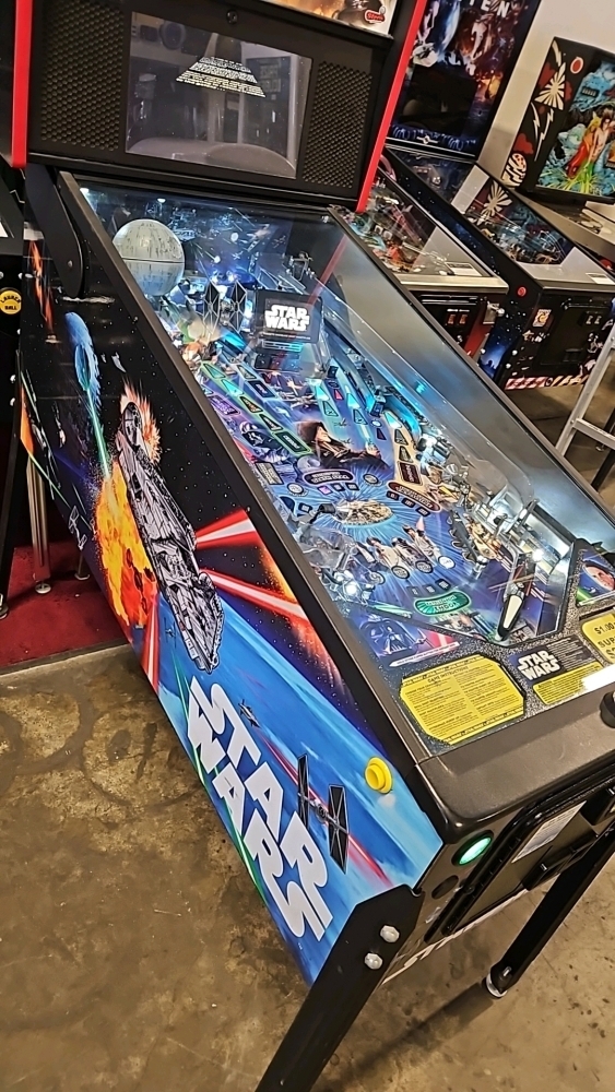 star-wars-pro-pinball-machine-stern-inc