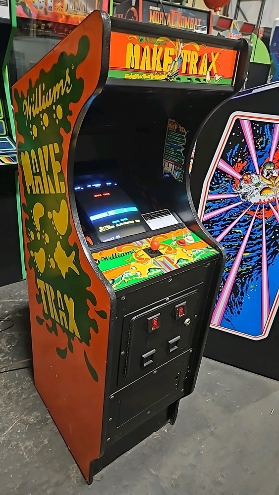 MAKE TRAX MINI DEDICATED ARCADE GAME WILLIAMS 1981