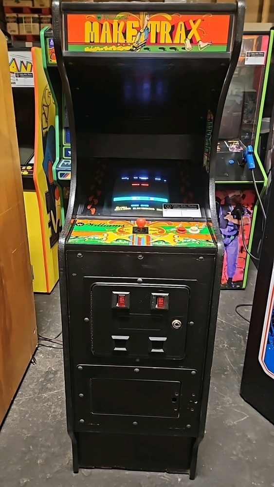 MAKE TRAX MINI DEDICATED ARCADE GAME WILLIAMS 1981