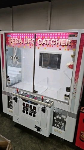60 UFO CATCHER PRIZE CRANE MERCHANDISER SEGA