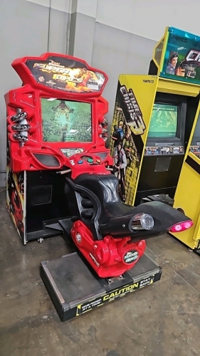 SUPER BIKES FAST & FURIOUS RACING ARCADE GAME RAW THRILLS