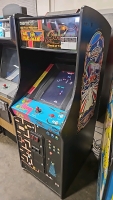 CLASS OF 81 GALAGA MS. PAC-MAN CABINET ARCADE GAME - 4