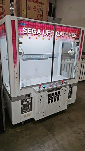 60 SEGA UFO CATCHER PRIZE MERCHANDISER ARCADE