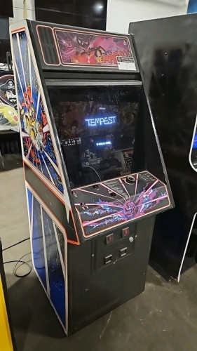 TEMPEST UPRIGHT ARCADE GAME ATARI COLOR VECTOR CLASSIC