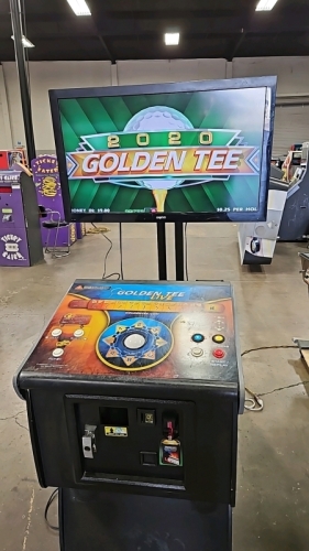 GOLDEN TEE LIVE 2020 GOLF PEDESTAL ARCADE GAME W/ LCD FLAT SCREEN