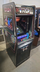 TRON CLASSIC UPRIGHT ARCADE GAME BALLY MIDWAY SR