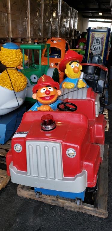 KIDDIE RIDE BERT & ERNIE'S FIRE TRUCK