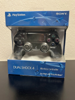 PLAYSTATION 4 BLACK DUAL SHOCK 4 CONTROLLER NEW IN PACKAGE