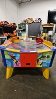 AIR HOCKEY SKATE 1/2 PIPE TABLE COIN OP TABLE WIK - 4