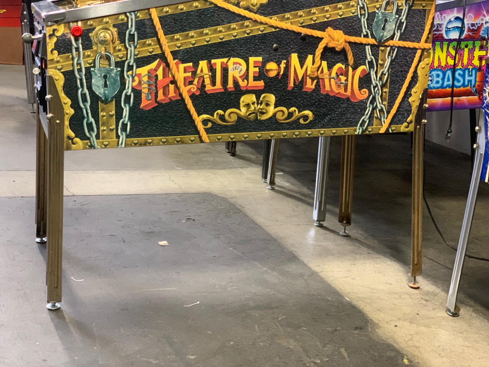 THEATRE OF MAGIC PINBALL MACHINE BALLY 1995