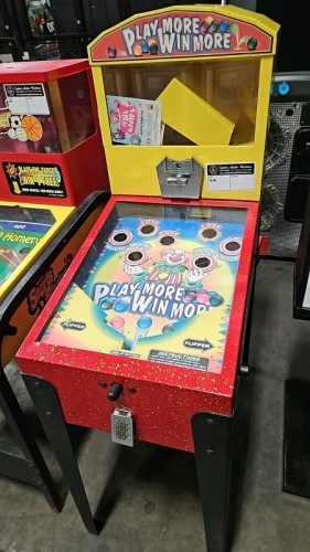 PLAY MORE WIN MORE NOVELTY PINBALL GUMBALL QM