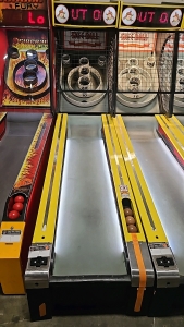 SKEEBALL CLASSIC ALLEY ROLLER REDEMPTION GAME #4