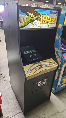 1942 CLASSIC UPRIGHT ARCADE GAME ROMSTAR