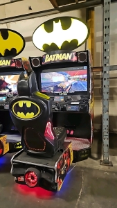 BATMAN THE DARK KNIGHT SITDOWN RACING ARCADE GAME RAW THRILLS