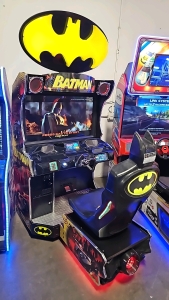 BATMAN THE DARK KNIGHT SITDOWN RACING ARCADE GAME RAW THRILLS