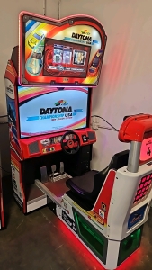 DAYTONA CHAMPIONSHIP USA NEW SEASON EDITION DELUXE #4 DRIVER SITDOWN ARCADE GAME