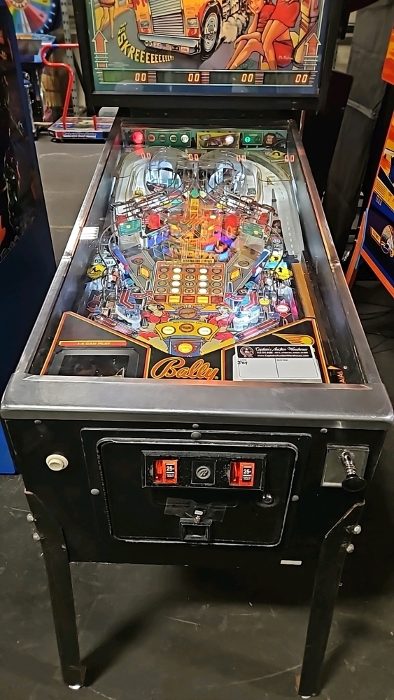 TRUCK STOP BIG BETTY'S PINBALL MACHINE BALLY