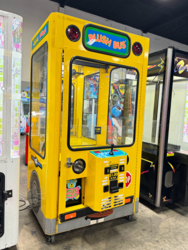 PLUSH BUS 40'' PLUSH CLAW CRANE MACHINE BY ICE