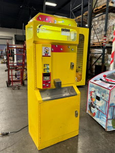 AC2078 YELLOW COIN TOKEN CHANGE MACHINE KIOSK AMERICAN