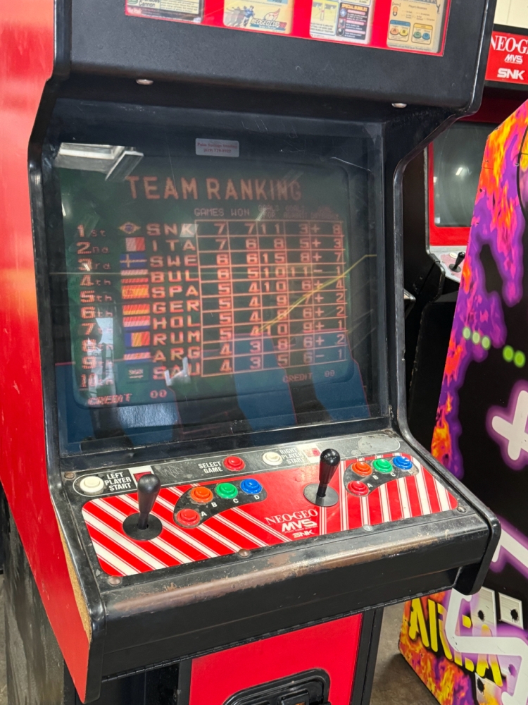 NEO GEO 4 SLOT SNK DEDICATED UPRIGHT CABINET ARCADE GAME