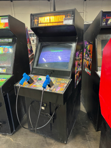 POLICE TRAINER GAME IN JOHNNY NERO CAB ARCADE GAME