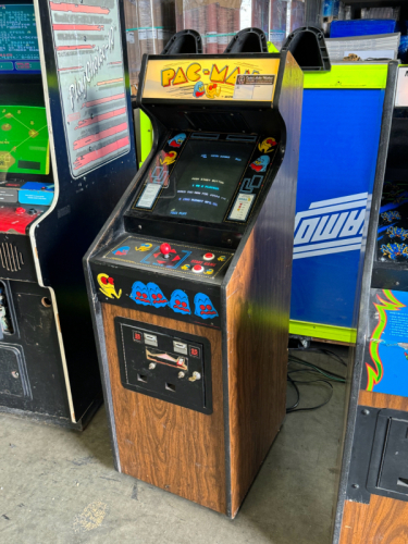 PAC-MAN CABARET CLASSIC ARCADE GAME CABINET